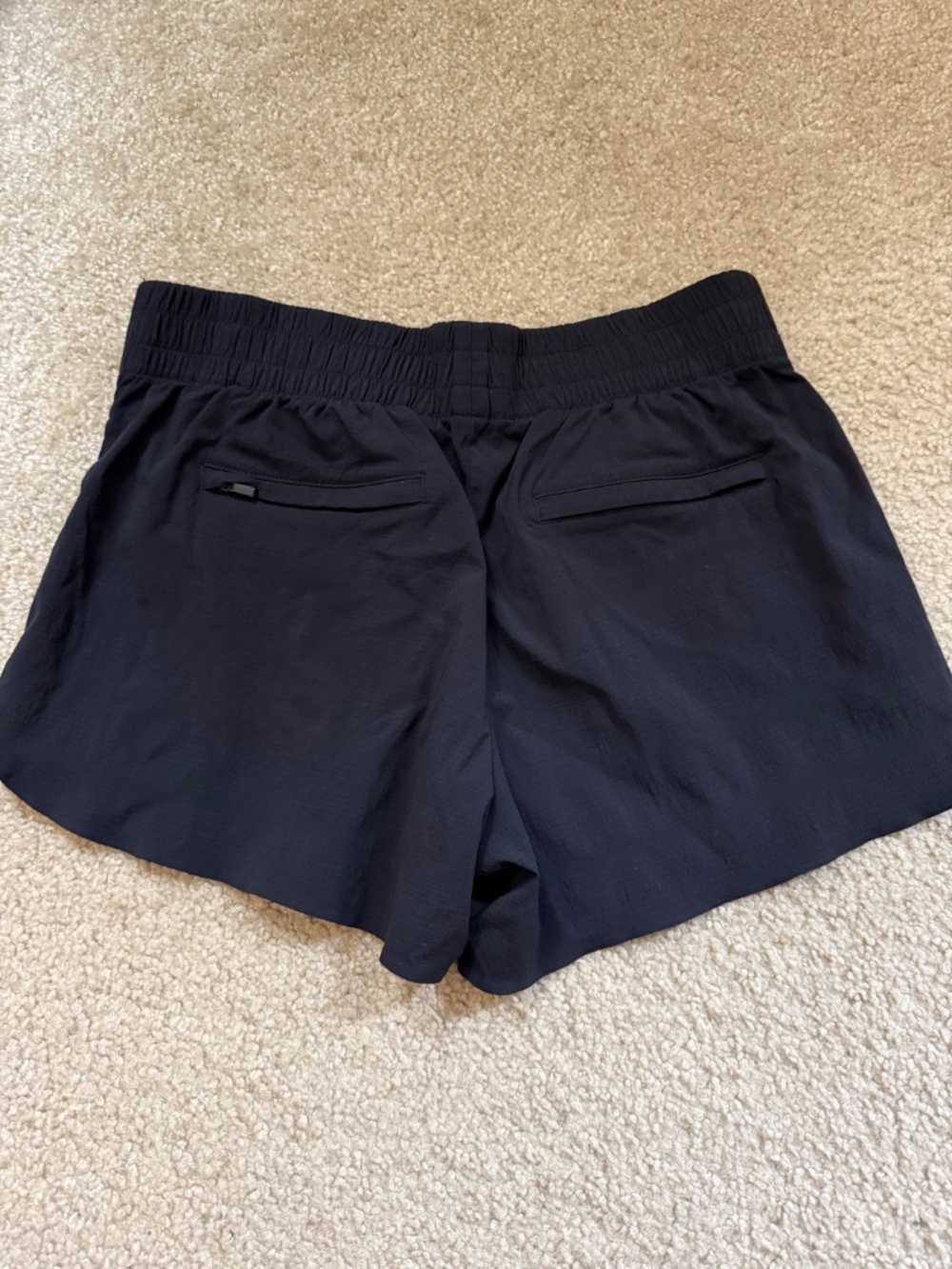 Athleta Mod Trekkie Shorts Sz 6 Black Zip Pockets Hiking Outdoors - Picture 5 of 5